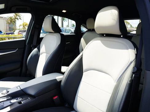 Used 2025 INFINITI QX55 Essential image 23