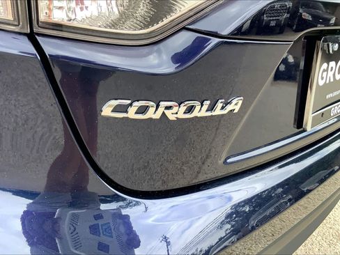 Used 2024 Toyota Corolla LE image 30