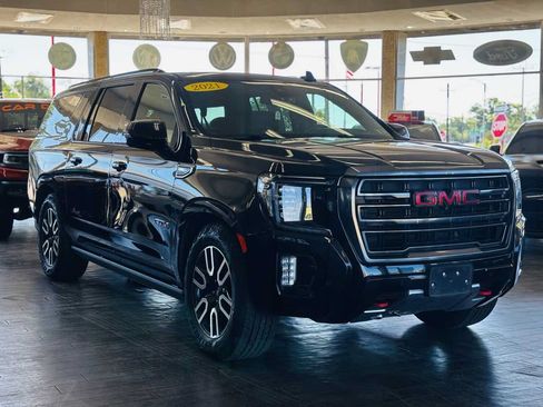 Used 2021 GMC Yukon XL AT4 w/ AT4 Premium Plus Package AWD/4WD image 4