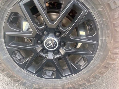 Used 2024 Toyota Tundra Limited image 22