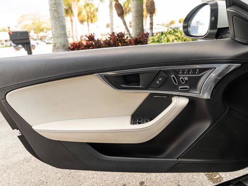 Used 2020 Jaguar F-TYPE Coupe image 20