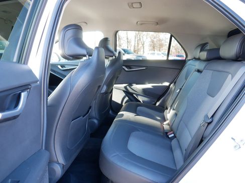 Certified 2023 Kia Niro EX image 35