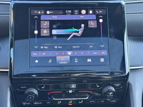 Used 2023 Jeep Grand Cherokee L Laredo image 21