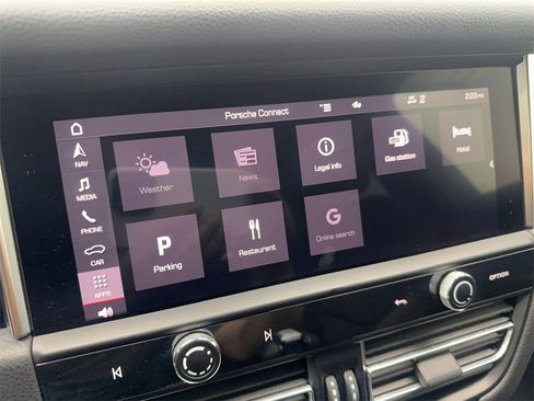 Used 2023 Porsche Macan image 60