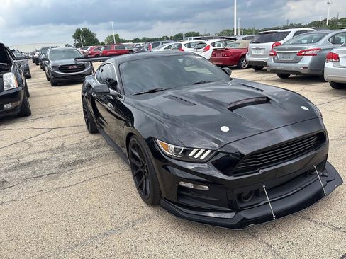 Used 2017 Ford Mustang GT Premium w/ Equipment Group 401A RWD image 3