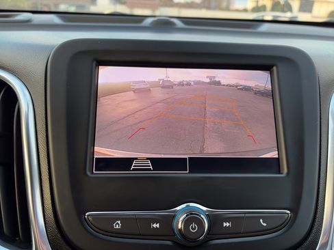 Used 2022 Chevrolet Equinox LT image 43