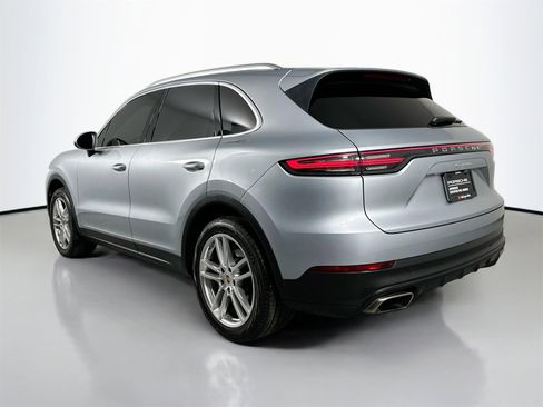 Certified 2023 Porsche Cayenne image 3