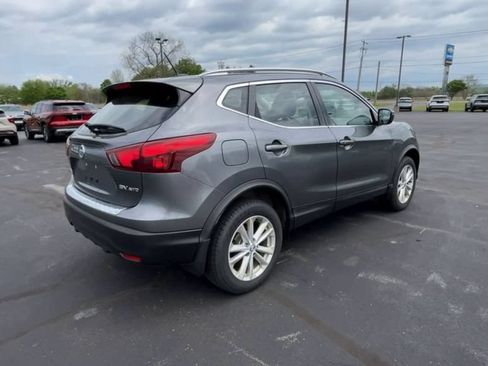 Used 2018 Nissan Rogue Sport SV w/ SV All-Weather Package AWD/4WD image 8