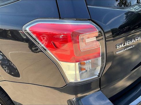 Used 2018 Subaru Forester 2.5i Premium AWD/4WD image 22