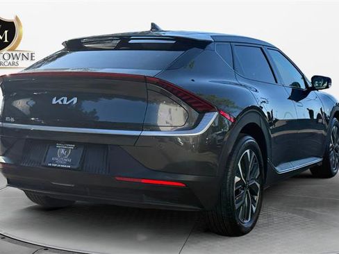 Used 2024 Kia EV6 Light RWD image 5