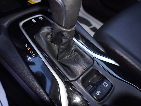 Used 2022 Toyota Corolla Cross XLE w/ Convenience Package image 20