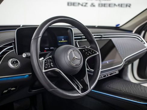 Used 2024 Mercedes-Benz E 350 4MATIC Sedan image 25