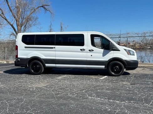 Used 2015 Ford Transit 350 XL image 2