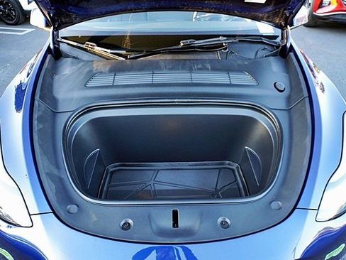 Used 2023 Tesla Model Y Long Range image 45