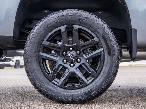 New 2026 Chevrolet Silverado 1500 LT Trail Boss w/ Dark Appearance Package AWD/4WD image 9