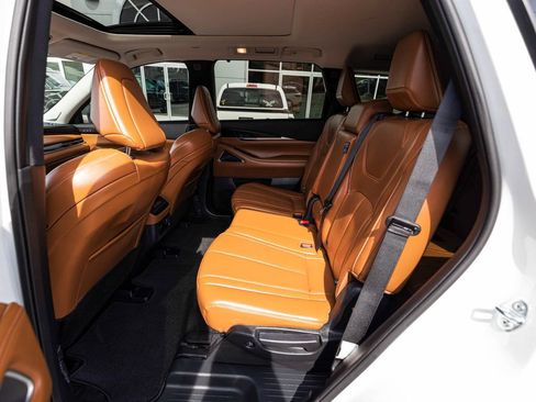 Used 2025 INFINITI QX60 Sensory w/ Vision Package AWD/4WD image 28
