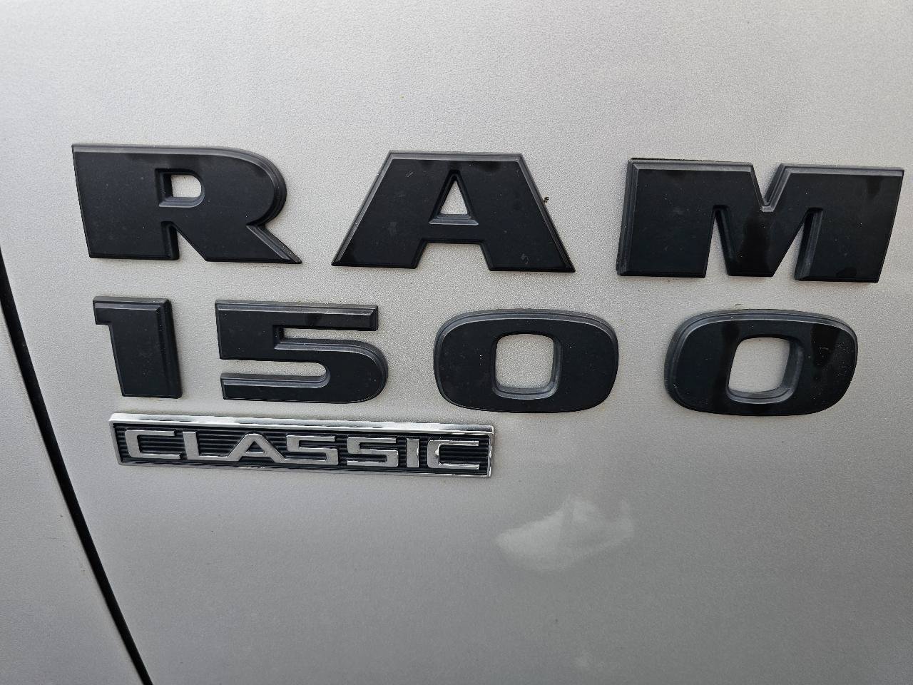 Used 2019 RAM 1500 Classic SLT w/ Luxury Group AWD/4WD image 31