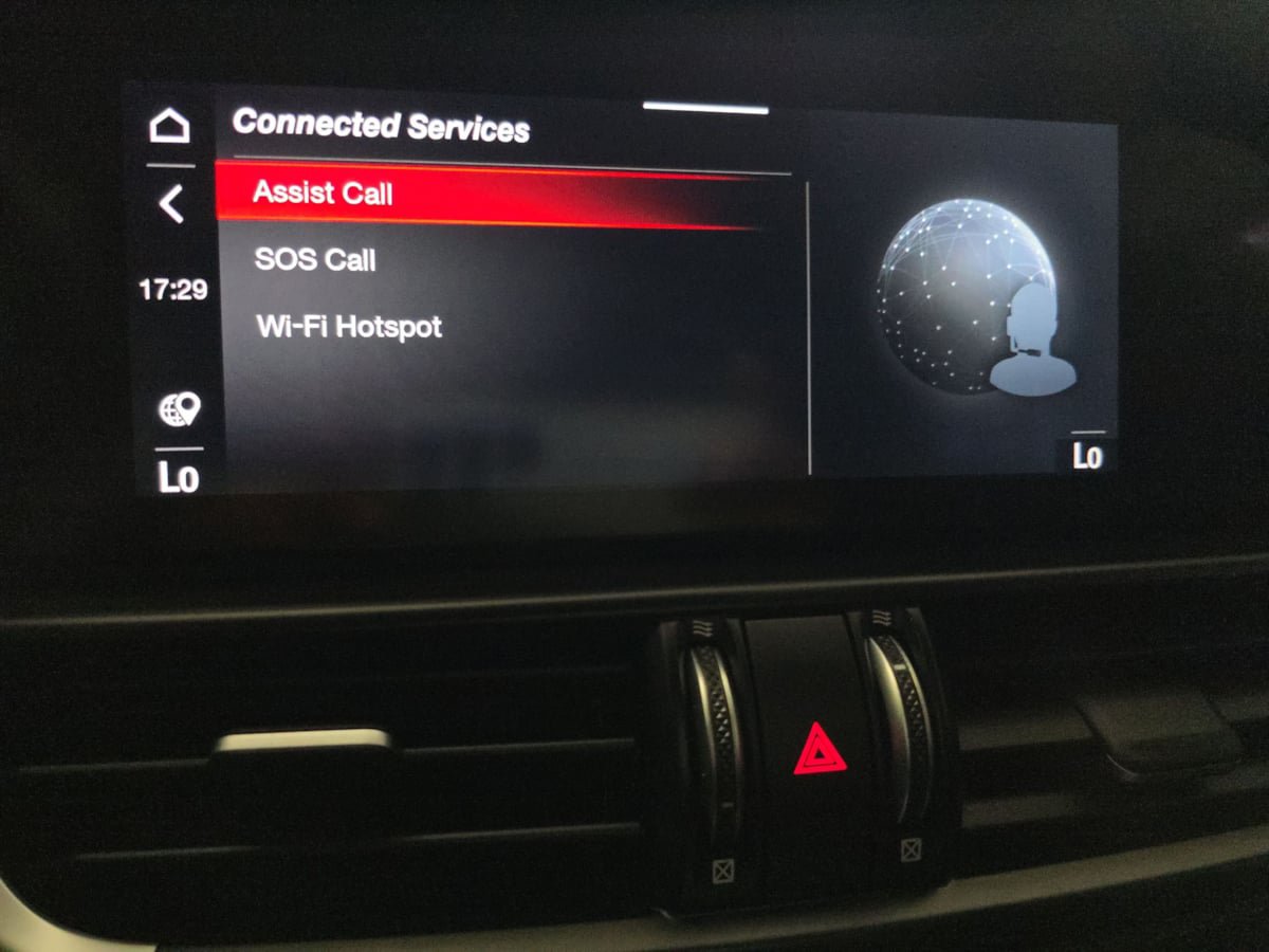 Used 2020 Alfa Romeo Giulia AWD w/ Cold Weather Package image 29