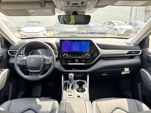 New 2025 Toyota Highlander XLE AWD/4WD image 20