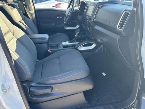 Used 2023 Nissan Frontier SV w/ SV Convenience Package image 19
