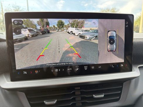 Used 2025 Ford Explorer ST-Line w/ ST-Line Street Pack image 19