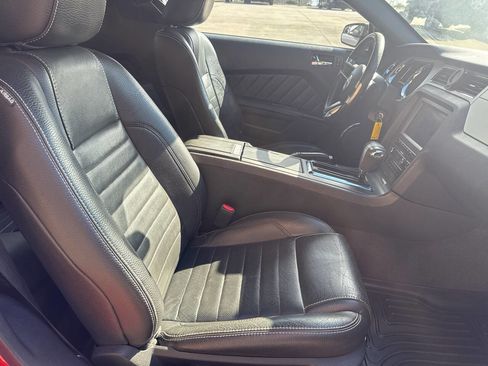 Used 2011 Ford Mustang GT Premium w/ Electronics Pkg image 13