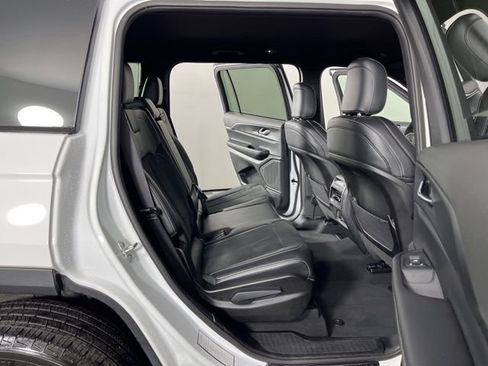 Used 2024 Jeep Grand Cherokee L Laredo image 49