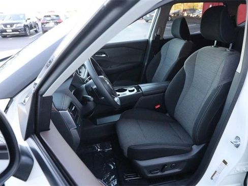 Certified 2023 Nissan Rogue SV image 8