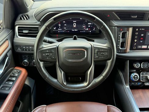 Used 2023 GMC Yukon Denali Ultimate AWD/4WD image 24