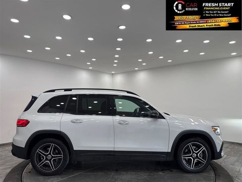 Used 2021 Mercedes-Benz GLB 250 4MATIC image 8
