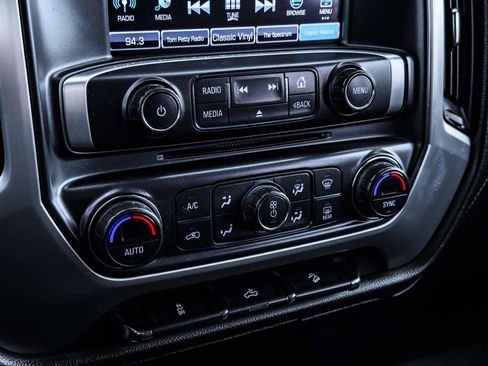 Used 2017 GMC Sierra 1500 SLE w/ SLE Value Package image 33