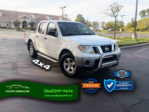 Used 2010 Nissan Frontier SE image 3