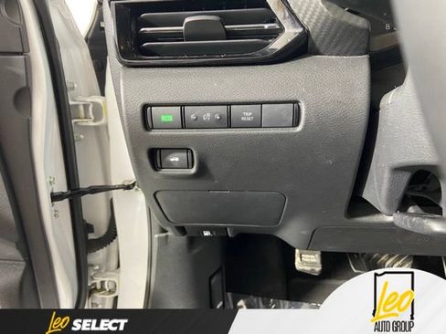 Used 2025 Nissan Sentra SR FWD image 12