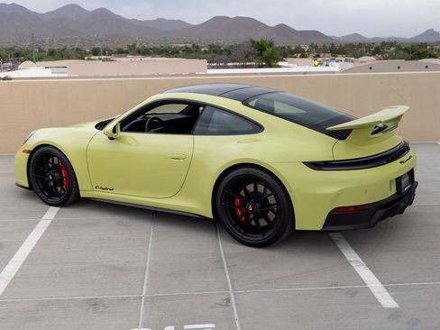 Used 2026 Porsche 911 Carrera GTS RWD image 37