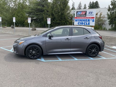 Used 2026 Toyota Corolla SE FWD image 2