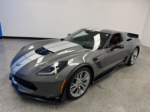 Used 2015 Chevrolet Corvette Z06 w/ 3LZ Preferred Equipment Group RWD image 30
