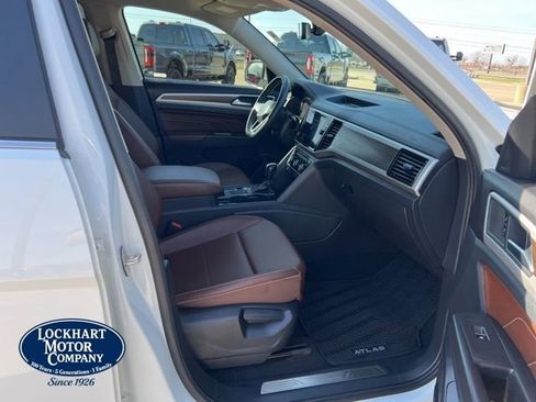 Used 2022 Volkswagen Atlas SE FWD image 19