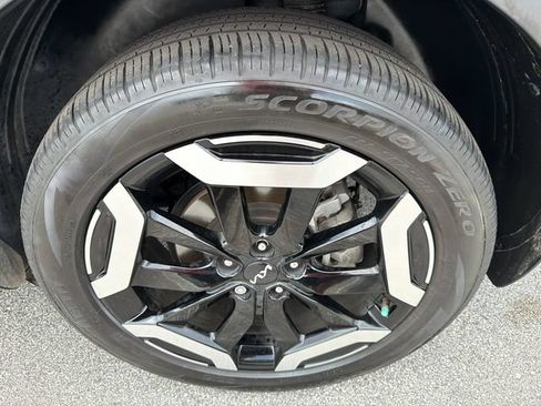Used 2025 Kia Telluride EX w/ EX Captain's Chair Package FWD image 20