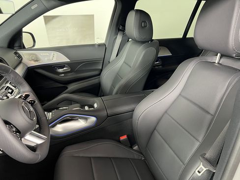 New 2026 Mercedes-Benz GLS 450 4MATIC image 17