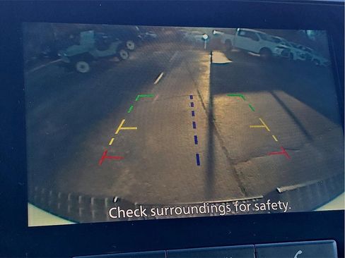 Used 2023 Nissan Titan SV w/ SV Convenience Package image 14