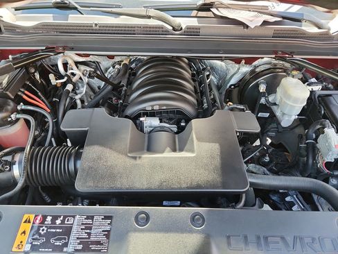 Used 2017 Chevrolet Suburban Premier image 18