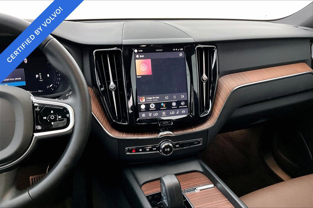 Used 2025 Volvo XC60 B5 Plus AWD/4WD image 7