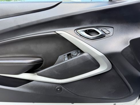 Used 2017 Chevrolet Camaro LT RWD image 41