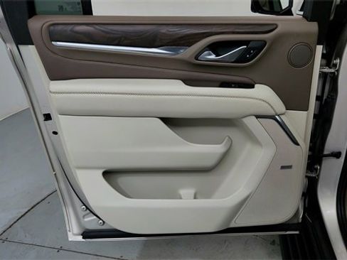 Used 2022 GMC Yukon XL Denali image 17