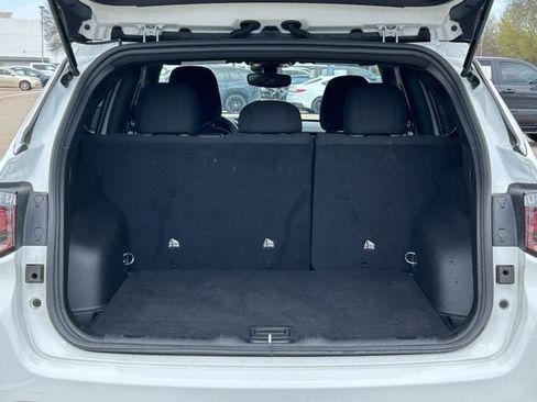 Used 2025 Jeep Compass Sport image 31