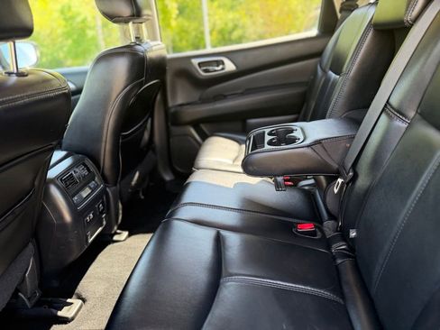 Certified 2019 Nissan Pathfinder SL w/ Cargo Package AWD/4WD image 20