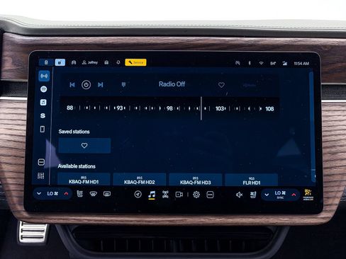 Used 2024 Rivian R1S Adventure AWD/4WD image 21