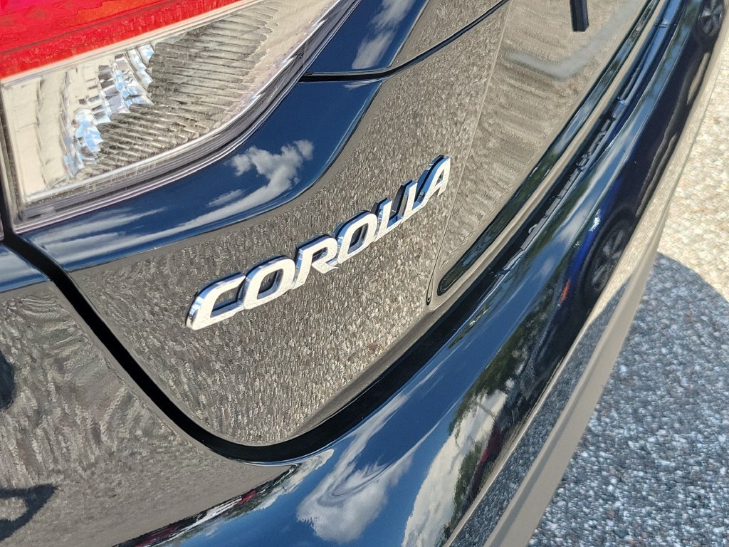 Used 2026 Toyota Corolla LE FWD image 6