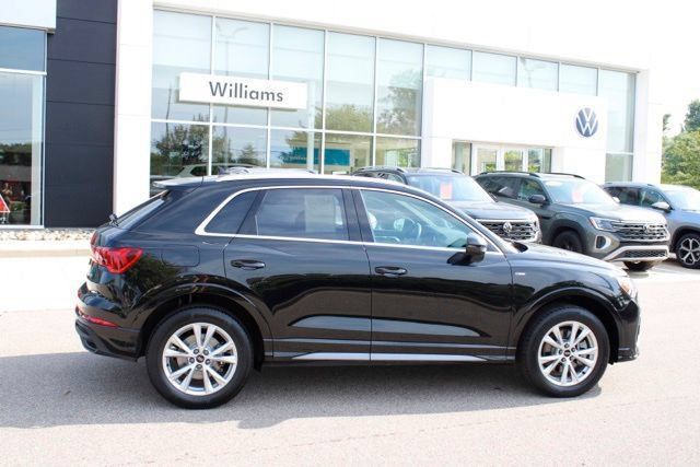 Used 2024 Audi Q3 2.0T Premium Plus AWD/4WD image 2