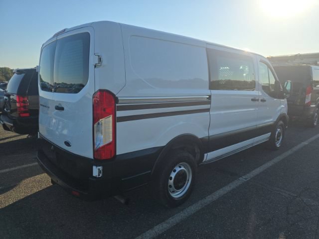 Used 2021 Ford Transit 250 Low Roof RWD image 4